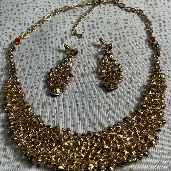 Red Rhinestones Statement Necklace and Earrings Set Fancy Gold Plated Jewelry - Picture 2 of 8